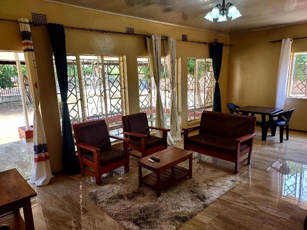 Buffalo Bob Lodge ليفينغستون المظهر الخارجي الصورة
